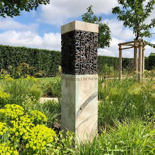 Thomas-Wilder-Landesgartenschau-Ingolstadt-naturstein Durch Thomas Wilder bekam „Naturstein“ die Erlaubnis, die Werke der Landesgartenschau vorab zu besichtigen.